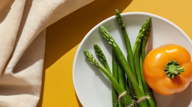 Un hermoso plato de vegetales frescos es presentado en un fondo cálido y soñador sobre una mesa de madera