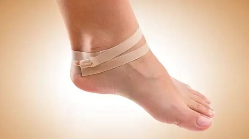 No puedo describir el movimiento repetitivo que causa la tendinitis en los extensores de los pies